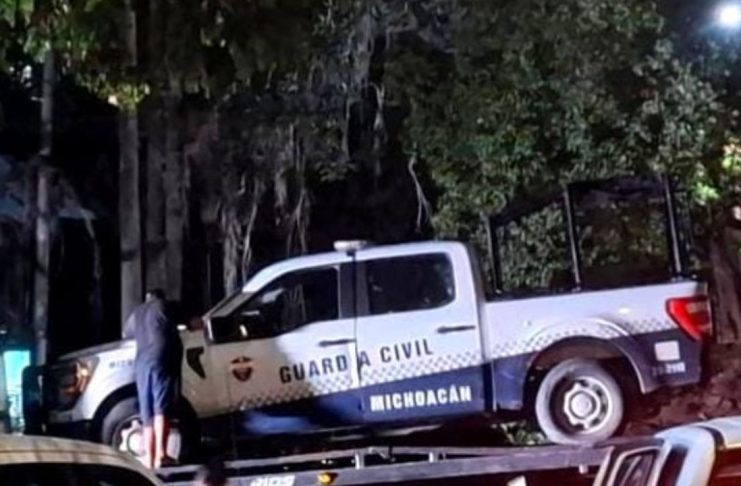 Delincuentes atacan a policías en Apatzingán; hay dos oficiales heridos