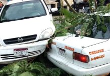 Choque entre automóvil y taxi deja daños materiales en el Boulevard Industrial de Uruapan