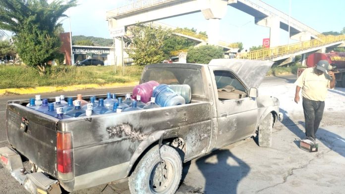 conato-incendio-camioneta-repartidora-agua-apatzingan-seguridad