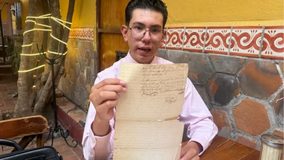 Tiene 14 años y es descendiente de Miguel Hidalgo: Mateo rescata la historia de su familia