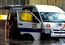 #VIDEO // Mueren 6 personas intoxicadas tras quedar atrapadas en una combi en medio de tormenta
