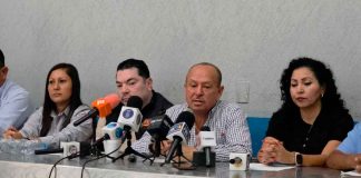 Hombres armados amenazan a transportista por protestar contra el Morebús y teleférico
