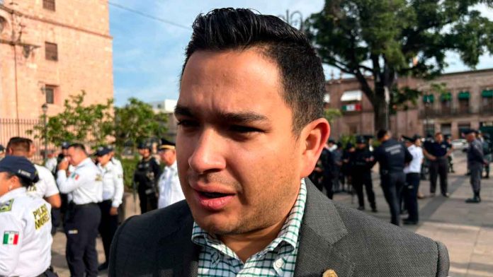 policia-morelia-analiza-camaras-robo-grupo-media-luna