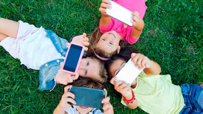 propone-al-PE-blindar-a-los-menores-ante-Internet