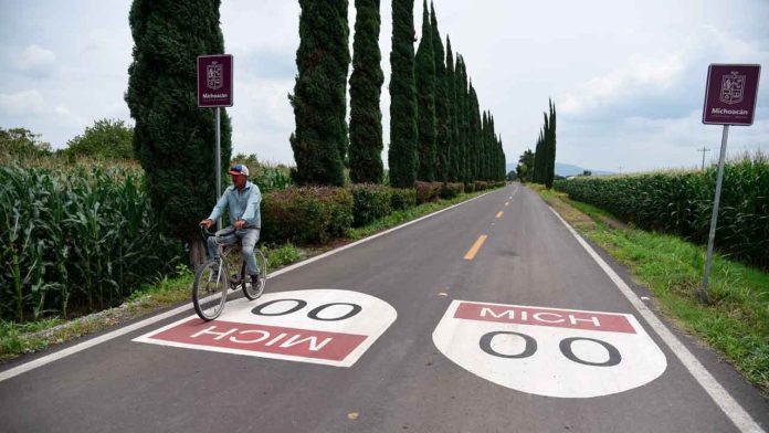 rehabilitacion-3000-kilometros-carreteras-scop-michoacan