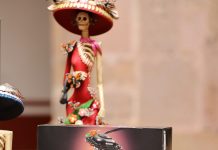 Catrinas de barro de Capula, el nuevo set de LEGO; Bedolla destaca reconocimiento mundial