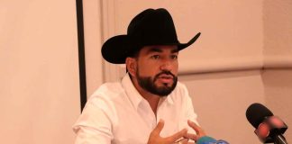 Alista alcalde de Los Reyes denuncia por difamación tras videos de supuesto grupo armado