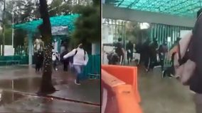 #VIDEO // Grupo armado irrumpe en un Bachilleres y deja herido a un profesor acusado de abusar a una alumna