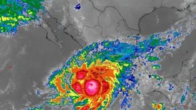 El huracán Simón alcanza la categoría 4 frente a las costas del Pacífico; autoridades despliegan alerta máxima
