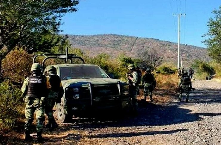 Ejército abate a tres presuntos delincuentes tras enfrentamiento armado en Cotija