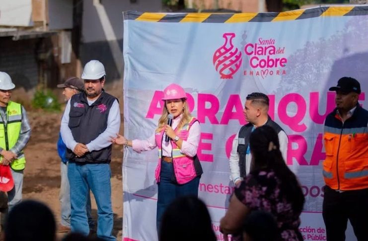 Dayana Pérez Mendoza impulsa la construcción de la calle Gonzalo Cruz en Santa Clara del Cobre