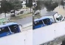 #VIDEO // Camión sin frenos impacta contra un bus y un muro residencial en Ecuador