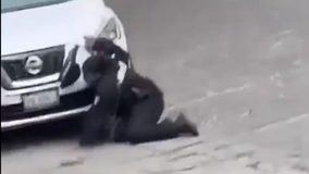 #VIDEO // Conductora embiste a tránsito para evitar infracción en San Miguel de Allende