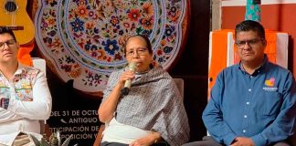 Artesanos piden no haya regateo en el Tianguis Artesanal de Noche de Muertos en Pátzcuaro