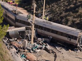 #VIDEO // Asciende a 68 la cifra de muertos por choque de trenes en España