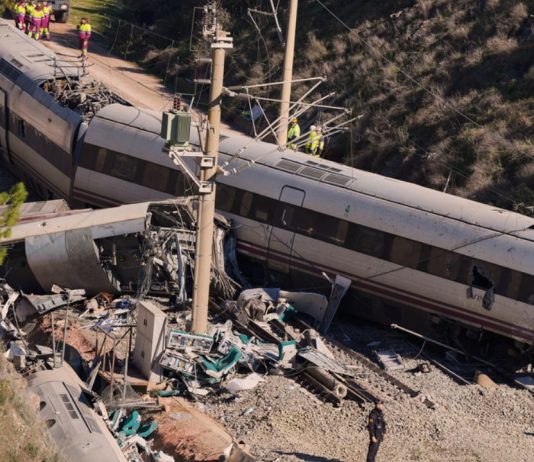 Asciende a 68 la cifra de muertos por choque de trenes en España