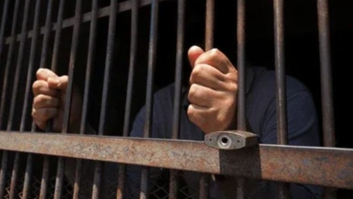 Tribunal de sentencia en El Salvador donde condenaron a tres mexicanos a 21 años de prisión por tráfico de armas.