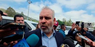 Debe renunciar representante de Morena ante el INE Local por ser deudor alimentario: Bedolla