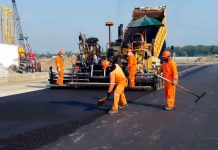 17 de octubre, Día del Caminero: la historia de quienes construyen las carreteras de México