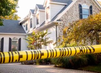 Ejecutivo de seguros mata a balazos a su esposa e hija