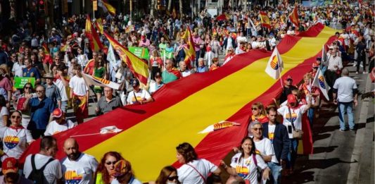 España celebra el Día de la Hispanidad en medio de la polarización