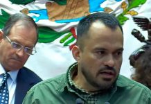 Exhibe diputado del PT plaza de toros ilegal en zona federal del lago de Zirahuén