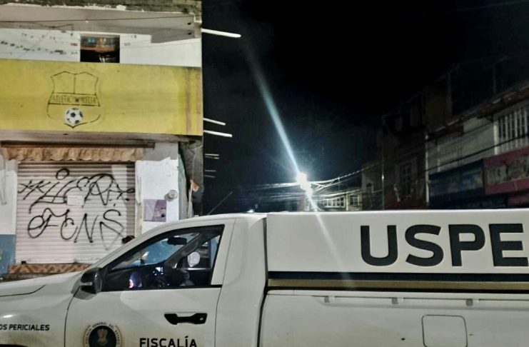 Balean a tres hombres en negocio de micheladas al norte de Morelia; dos mueren