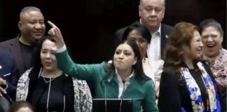 #VIDEO // Diputadas de Morena se confunden y “apoyan” el huachicol fiscal en tribuna