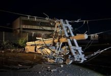#VIDEO // Milagro en Los Mochis: Niños se salvan de cables electrificados tras fuerte choque que dejó sin luz a Viñedos