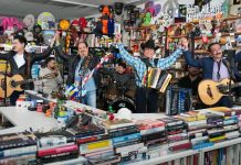 #VIDEO // Los Tigres del Norte llegan al Tiny Desk con un mensaje de apoyo a los migrantes