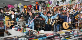 #VIDEO // Los Tigres del Norte llegan al Tiny Desk con un mensaje de apoyo a los migrantes
