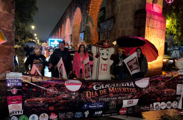 Más de 200 vehículos participaron en la séptima edición de la caravana del día de muertos