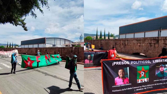 Integrantes-del-FNLS-marchan-en-Morelia