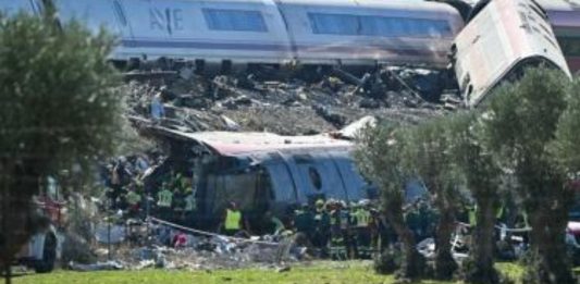 Investigarán accidente de tren en España antes de confirmar supuesto error humano