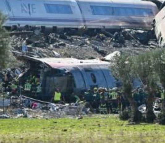 Investigarán accidente de tren en España antes de confirmar supuesto error humano