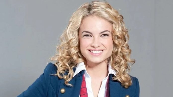 La actriz y cantante brasileña Lua Blanco, famosa por interpretar a Roberta Messi en la telenovela Rebelde Brasil.