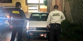 Policía Morelia recupera vehículo robado en Prados Verdes y lo entrega a su propietario