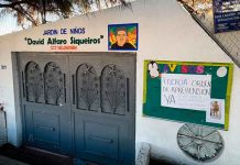 Acusan a intendente de kínder de presuntos delitos contra menores; madres denuncian encubrimiento Padres de familia manifestándose y exigiendo justicia a las afueras de un preescolar en Morelia tras denuncias de abuso.
