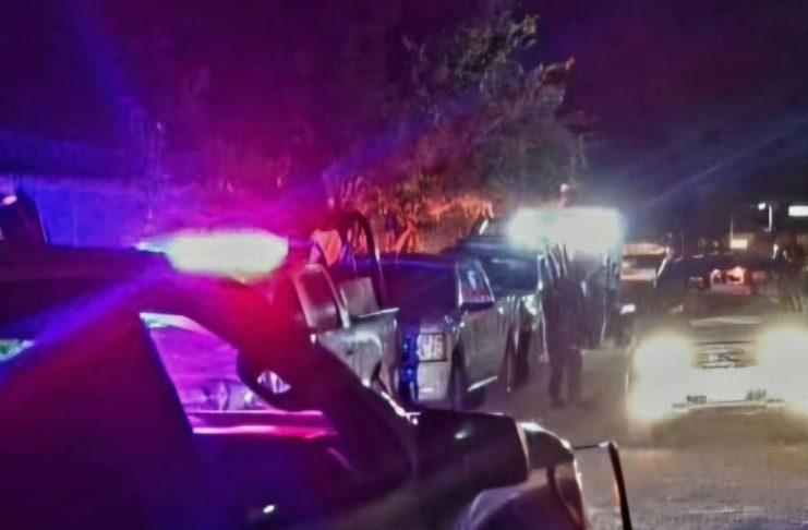 Asesinan a regidor de Indaparapeo y a su esposa; hijo queda herido Acordonamiento policial en Indaparapeo tras un ataque armado que dejó una mujer sin vida y dos lesionados.
