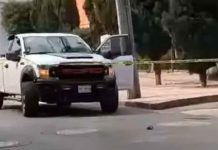 Balean a ejidatario y a su hija de 13 años en Coacalco, Edomex Patrullas de policía acordonan la calle Ignacio Allende tras el ataque armado contra una camioneta blanca en la colonia Zacuauhtitla de Coacalco.
