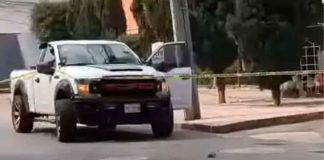 Balean a ejidatario y a su hija de 13 años en Coacalco, Edomex Patrullas de policía acordonan la calle Ignacio Allende tras el ataque armado contra una camioneta blanca en la colonia Zacuauhtitla de Coacalco.