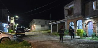 Balean a 2 jóvenes en la colonia La Palma, aledaña a la Lucio Cabañas, en Morelia Acordonamiento policial en la colonia La Palma de Morelia tras el ataque a balazos contra dos jóvenes.