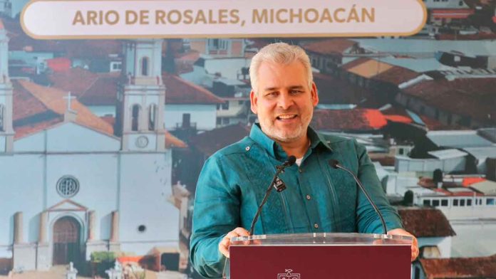 El gobernador Alfredo Ramírez Bedolla destacando la inversión en infraestructura ambiental para Michoacán.