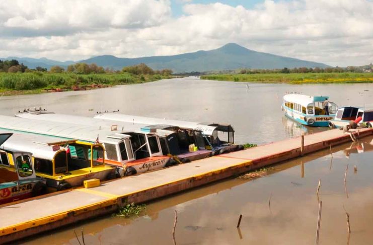 Listos canales de navegación del lago de Pátzcuaro para la Noche de Muertos