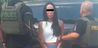Detienen a Inés Gómez Mont en Florida; esto se sabe de su arresto y posible extradición Inés Gómez Mont, expresentadora de televisión, custodiada por autoridades policiales tras su detención en Florida, Estados Unidos.