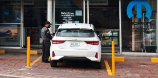 Asesinan a balazos a una doctora de 71 años dentro de su consultorio en Puebla