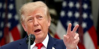 Donald Trump afirma que México ha pagado el muro con aranceles Donald Trump emite un discurso durante un mitin político en Kentucky sobre los aranceles y el financiamiento del muro fronterizo.
