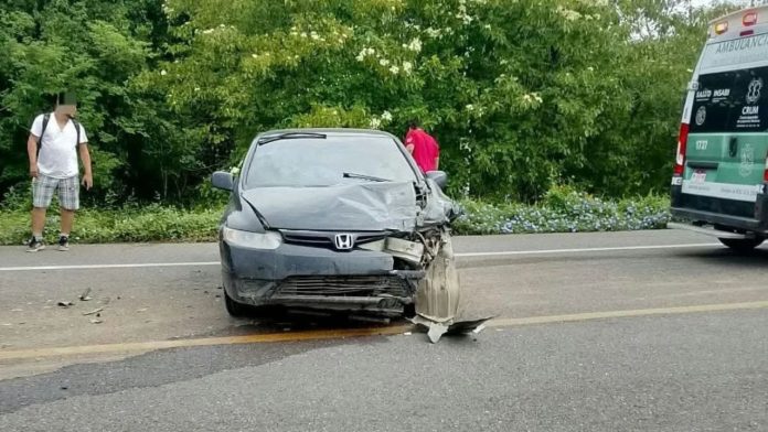 dos-accidentes-vehiculares-danos-materiales-huetamo