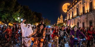 Prepara la UMSNH rodada nocturna de Halloween y disfraces en Morelia