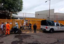 “Si no hay respuesta, cerramos”: 20 jóvenes encapuchados amagan con tomar la Prepa 1